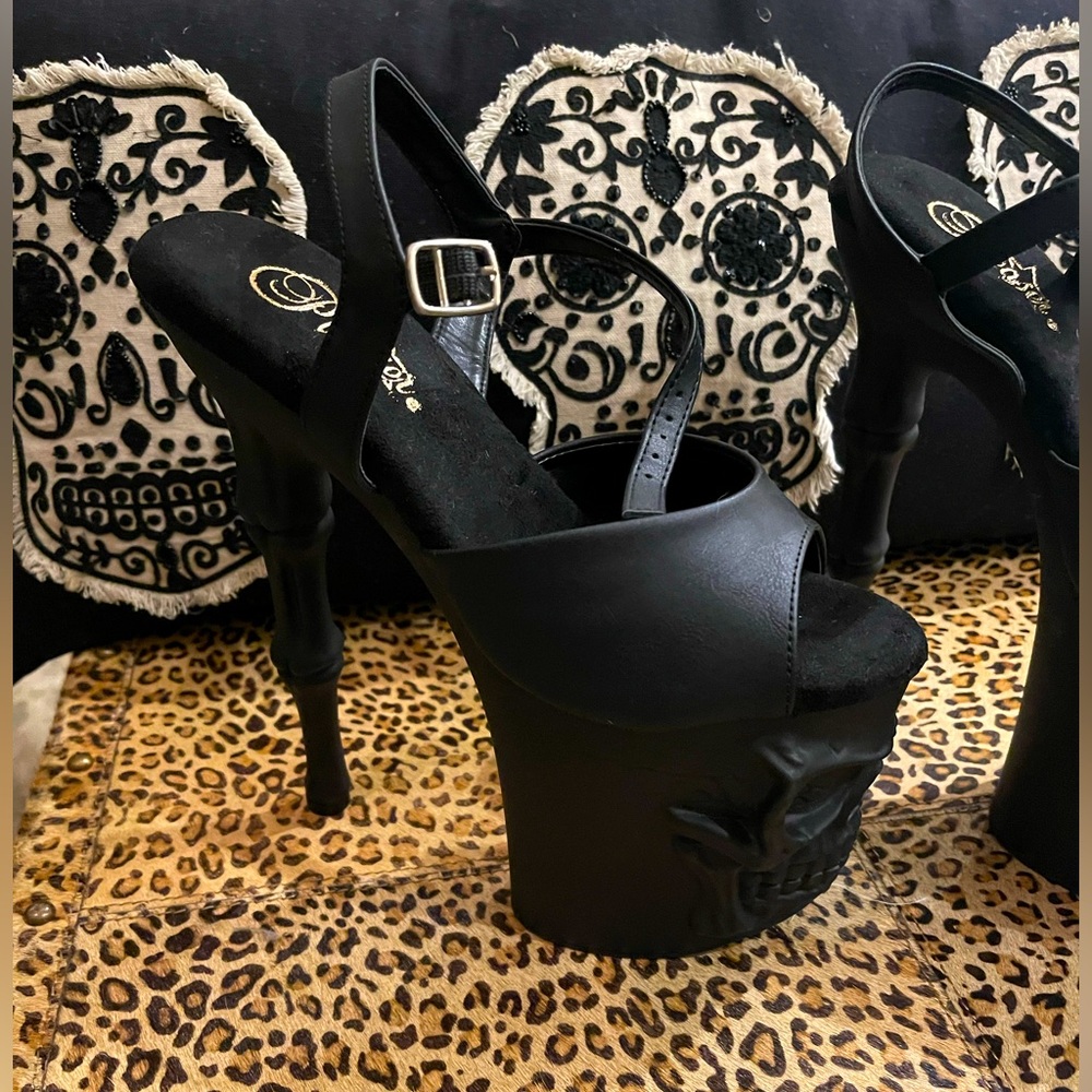 Pleasers Rapture 809 Platform